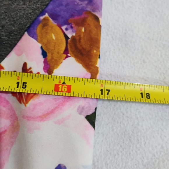 Vibrant Floral Gray Leggings - Picture 7 of 9